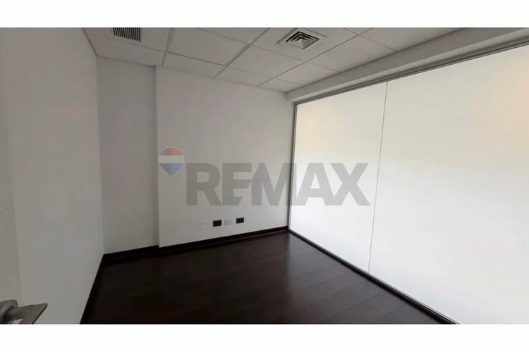 Oficina 58 m² + 2 est. av. las condes - Imagen 9