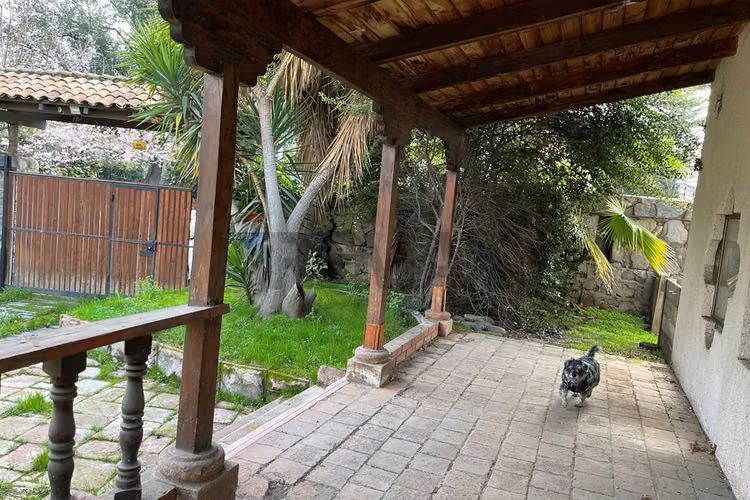 Casa con gran terreno y potencial comercial - Imagen 9