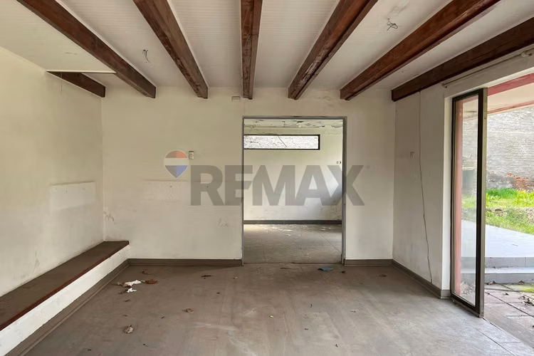 Casa con gran terreno y potencial comercial - Imagen 12