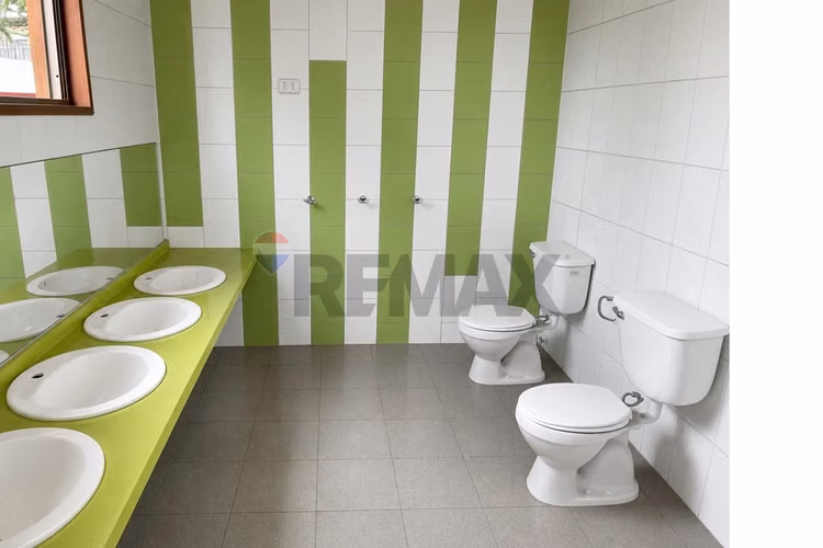 Casa con gran terreno y potencial comercial - Imagen 28