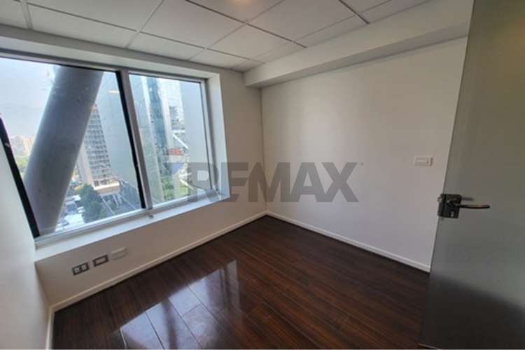 Arriendo moderna oficina