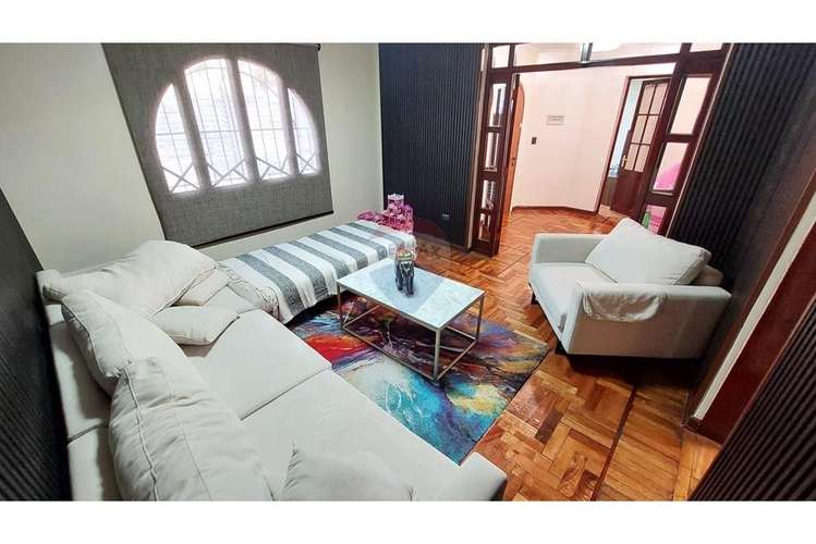 Casa remodelada con patio!! - Imagen 8