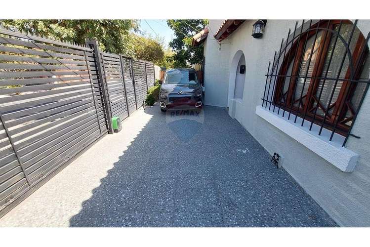 Casa remodelada con patio!! - Imagen 4
