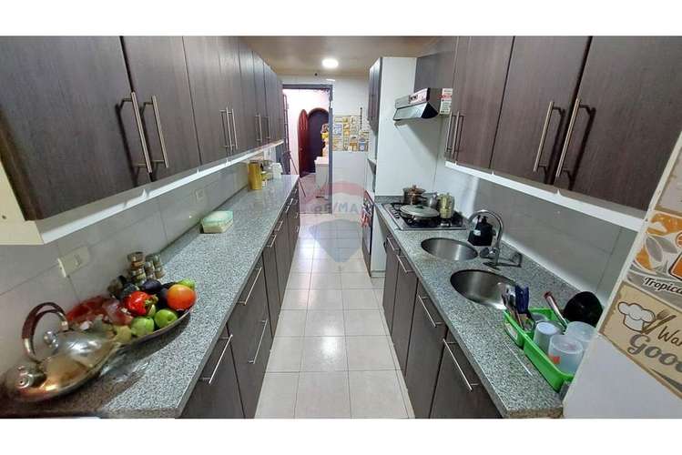 Casa remodelada con patio!! - Imagen 10