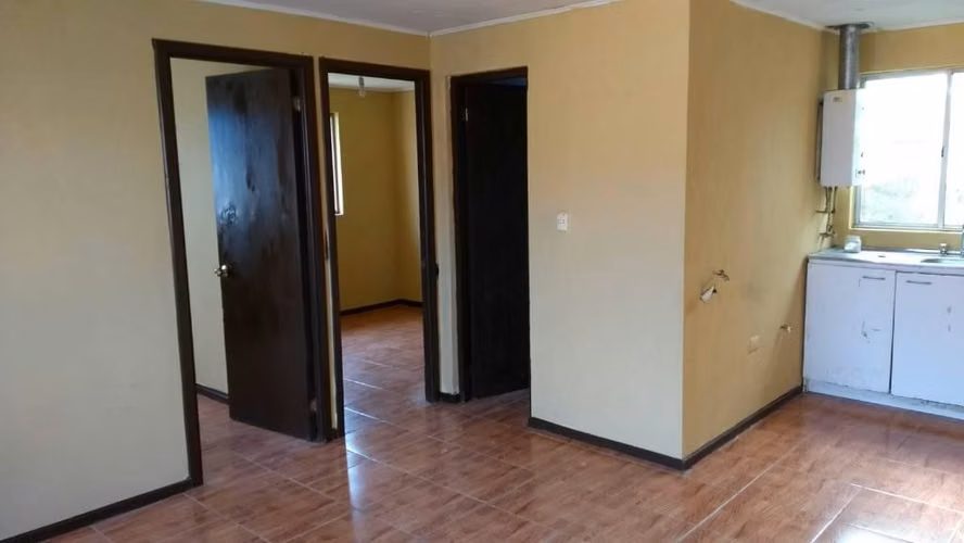 Casa 2 dormitorios a 1 cuadra de Av Colon - Imagen 2