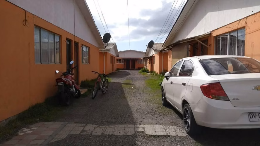 Casa 2 dormitorios a 1 cuadra de Av Colon - Imagen 4