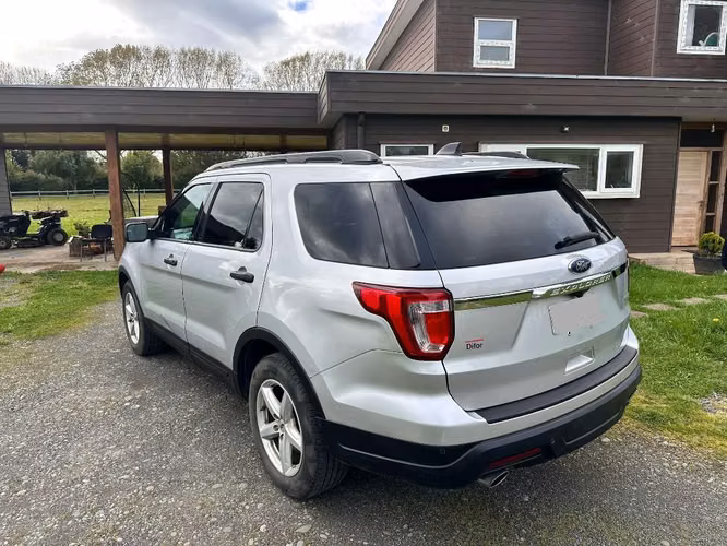 Se vende Ford Explorer año 2019 - Imagen 4