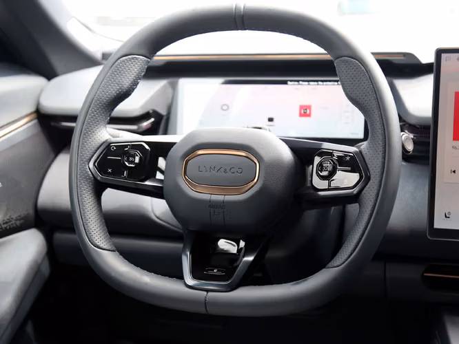 LYNK&CO 08 2027 - Imagen 18