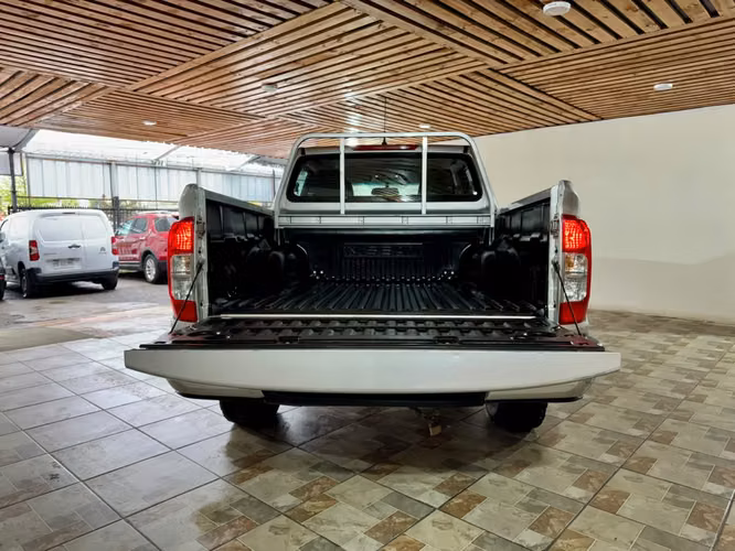 NISSAN NAVARA SE 4X2 - Imagen 4