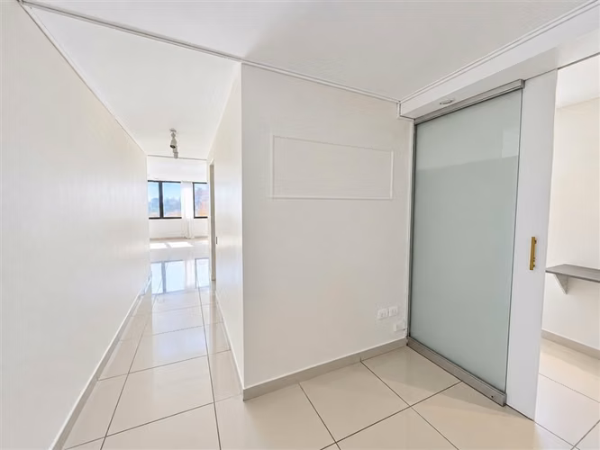 4 privados, 3 Baños/Sector el Golf. - Imagen 13