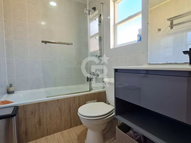 Espaciosa con Bosque Nativo y Piscina Privada - Imagen 10
