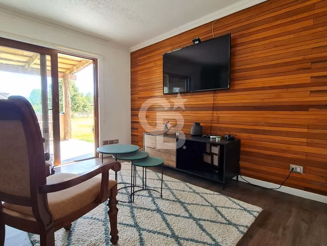 Espaciosa con Bosque Nativo y Piscina Privada - Imagen 3
