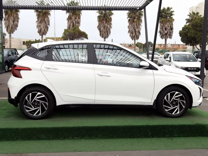 HYUNDAI I20 2025 - Imagen 4