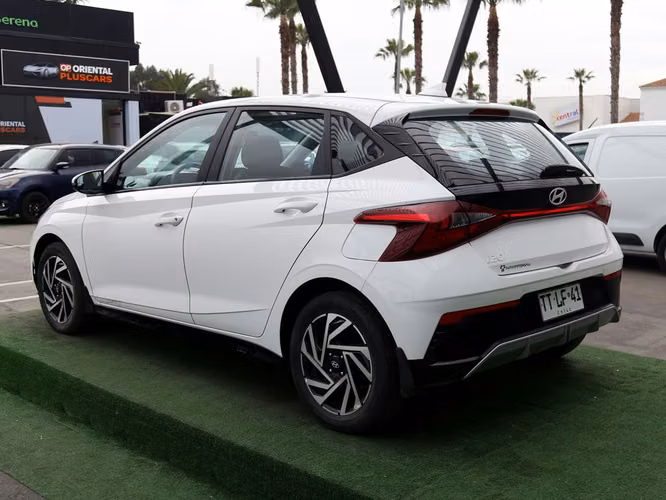 HYUNDAI I20 2025 - Imagen 8