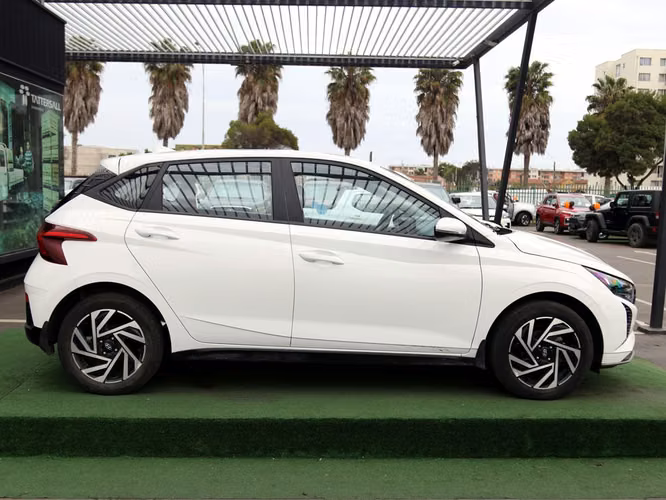 HYUNDAI I20 2025 - Imagen 4