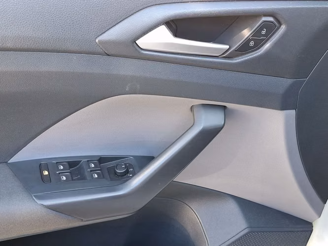 VOLKSWAGEN T-CROSS 2024 - Imagen 9