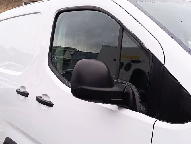 PEUGEOT PARTNER 2025 - Imagen 4