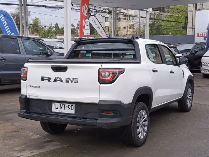 RAM 700 2024 - Imagen 7