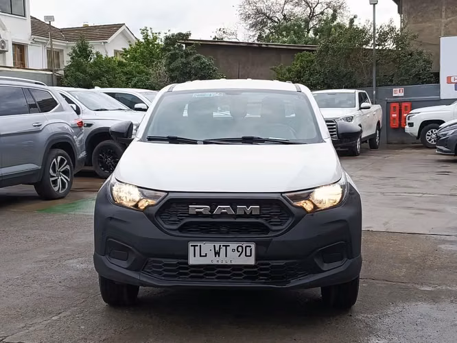 RAM 700 2024 - Imagen 2