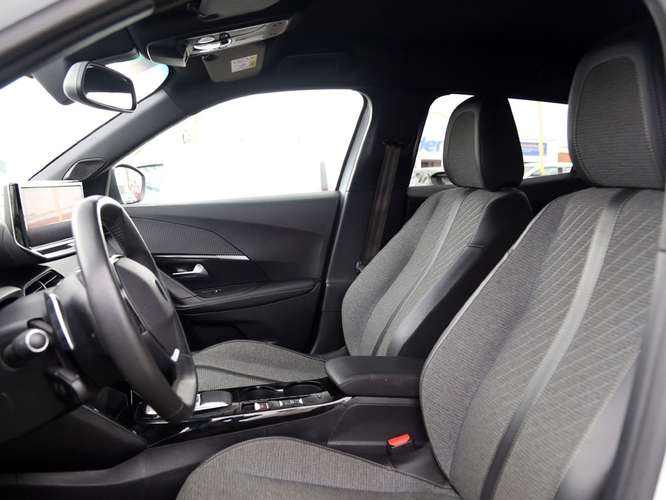 PEUGEOT 2008 2025