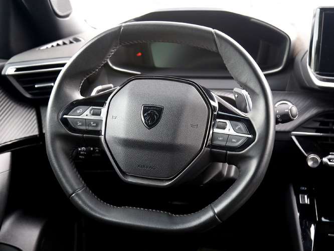 PEUGEOT 2008 2025