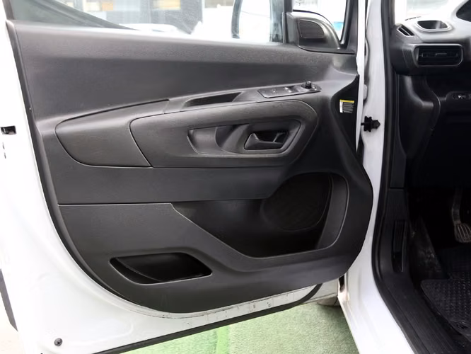 PEUGEOT PARTNER 2024 - Imagen 12