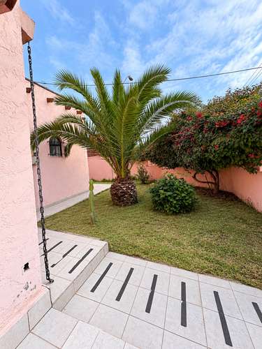ARRIENDO CASA EN COQUIMBO, AL FRENTE DE LA UNIVERSIDAD CATÓLICA DEL NORTE, 3 DORMITORIOS, 2 BAÑOS.