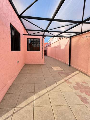 ARRIENDO CASA EN COQUIMBO, AL FRENTE DE LA UNIVERSIDAD CATÓLICA DEL NORTE, 3 DORMITORIOS, 2 BAÑOS.