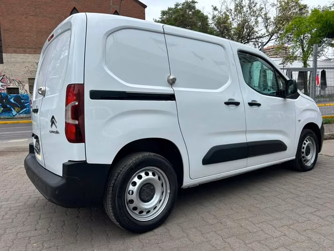 CITROEN BERLINGO BLUEHDI 1.5 - 2024 | 4916 - Imagen 7