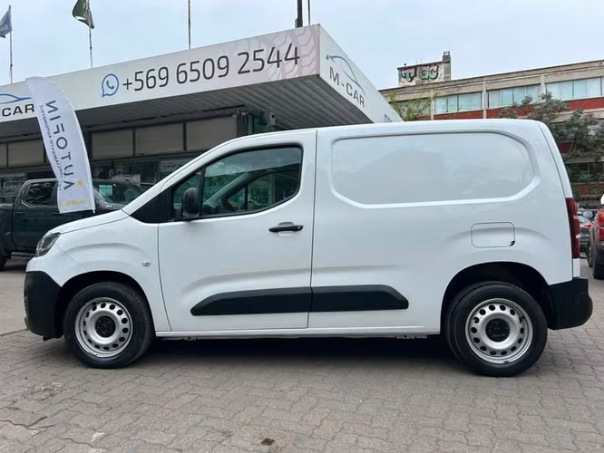 CITROEN BERLINGO BLUEHDI 1.5 - 2024 | 4916 - Imagen 4