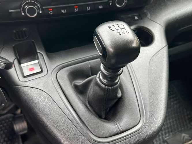 CITROEN BERLINGO BLUEHDI 1.5 - 2024 | 4916 - Imagen 12