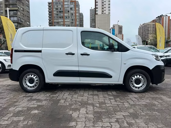CITROEN BERLINGO BLUEHDI 1.5 - 2024 | 4915 - Imagen 8