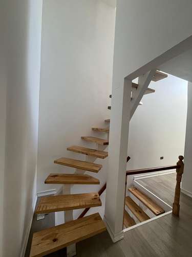 Hermosa casa de dos pisos remodelada - Imagen 7