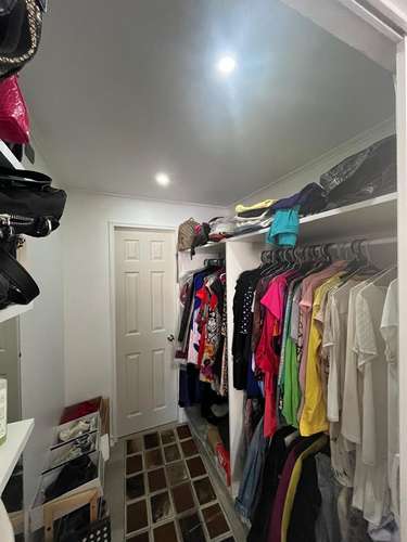 Hermosa casa de dos pisos remodelada - Imagen 14