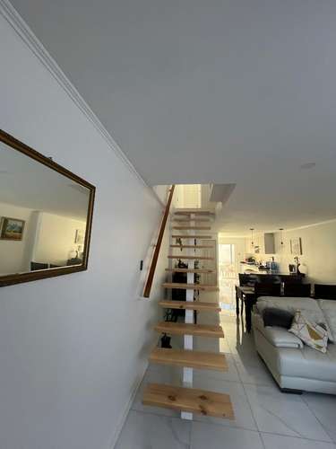 Hermosa casa de dos pisos remodelada - Imagen 11