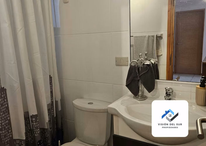 SE ARRIENDA AÑO CORRIDO  CASA AMOBLADA EN CONDOMINIO CASABOSQUE PUCÓN - Imagen 17
