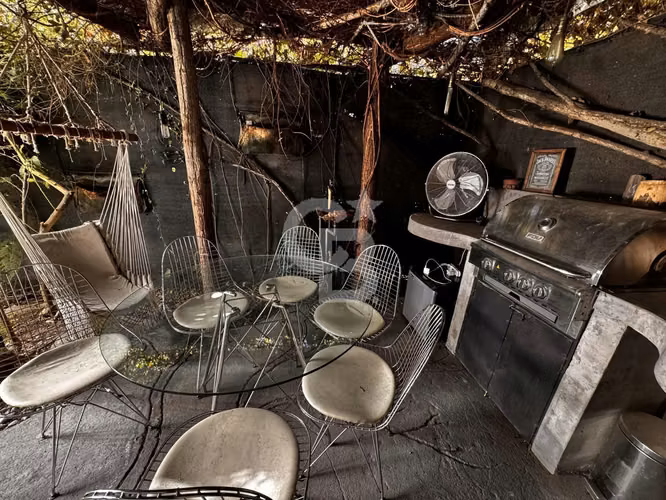 Remodelado con jardín y quincho - Imagen 15