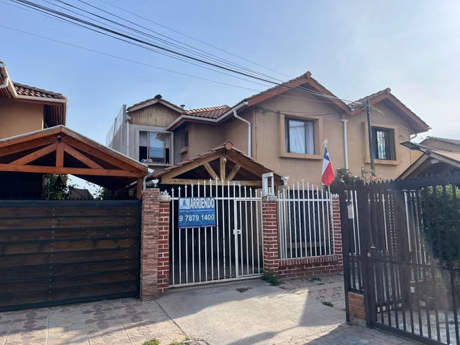 Arriendo Casa En Pje. Portezuelo 41557, Maipú