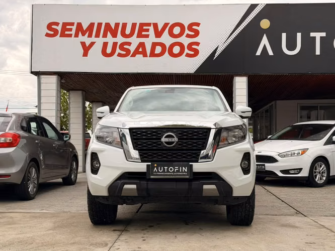 NISSAN NAVARA XE 2023 AUT 4X4 - Imagen 10