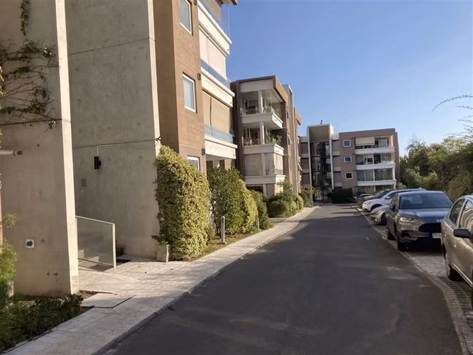 Departamento en arriendo de 3 dorm. en La Reina