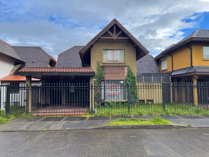 Barrio Pehuén Casa Familiar Amplios Espacios y Gran Conectividad
