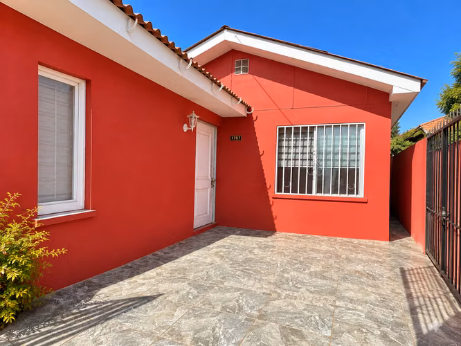 ARRIENDO DE CASA EN SAN RAMÓN, DE 1 PISO CON 3 DORMITORIOS Y 2 BAÑOS. - Imagen 2