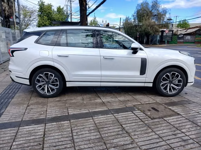 LYNK&CO 09 2025 - Imagen 4