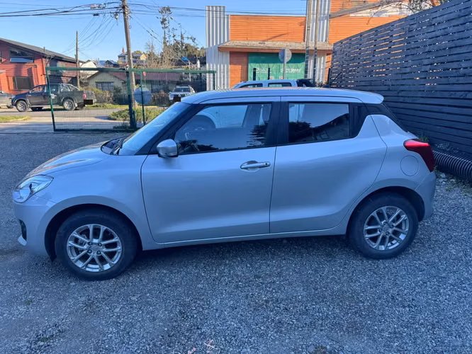 SUZUKI SWIFT GL SPORT 2022 - Imagen 3