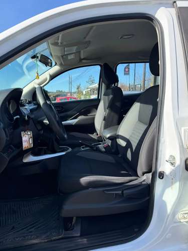 NISSAN NAVARA  2022