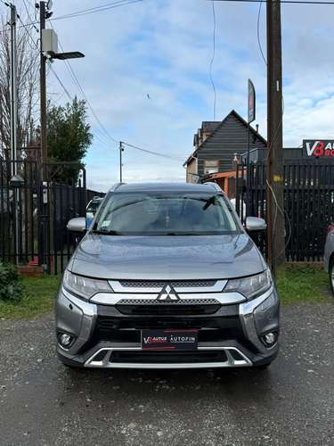 MITSUBISHI OUTLANDER  2022 - Imagen 3
