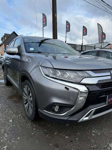 MITSUBISHI OUTLANDER  2022 - Imagen 4