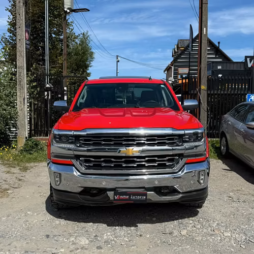 CHEVROLET SILVERADO LTZ 2018 - Imagen 2
