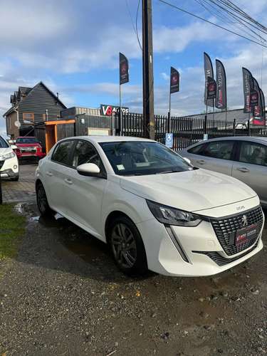 PEUGEOT 208  2022