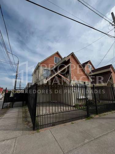Casa 4D–3B 105m² + 3 Estacionamientos – Condominio Sirari, Parque Lantaño, Chillán.